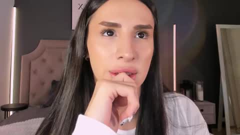 Kim Oberlin online show from 11/10/25, 04:17