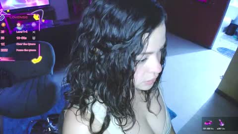 Snapshot of kim_saenz20 chatting on 09/29/25, 06:18 Kim Mishell online show from 09/29/25, 06:18