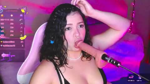 Snapshot of kim_saenz20 chatting on 10/04/25, 04:21 Kim Mishell online show from 10/04/25, 04:21
