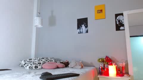 Snapshot of kimandyuk chatting on 12/05/24, 09:50 Kim  Yuk online show from 12/05/24, 09:50