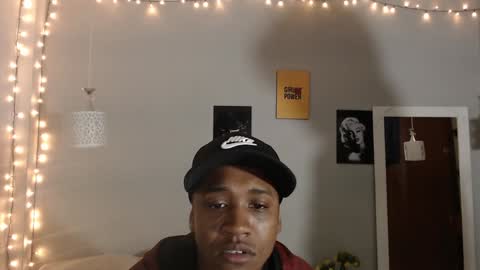 Snapshot of kimandyuk chatting on 01/03/25, 07:18 Kim  Yuk online show from 01/03/25, 07:18