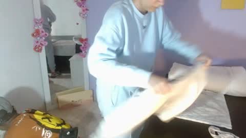 Snapshot of kimandyuk chatting on 02/16/25, 02:42 Kim  Yuk online show from 02/16/25, 02:42