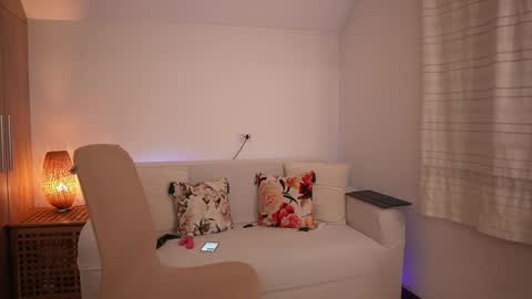 Snapshot of kimberhot chatting on 09/13/25, 11:59 Kim online show from 09/13/25, 11:59