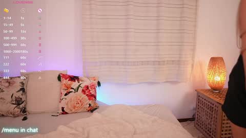 Snapshot of kimberhot chatting on 09/22/25, 11:51 Kim online show from 09/22/25, 11:51