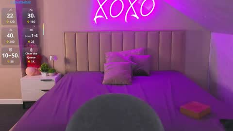 kimberlly_smith online show from 11/29/25, 12:35