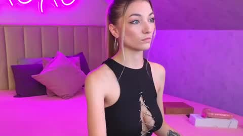 kimberlly_smith online show from 07/01/26, 11:48