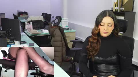 Kimberly 1200-1900 GMT-5 online show from 02/24/25, 09:31