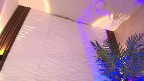 kimberly gonzalez online show from 11/07/25, 08:31