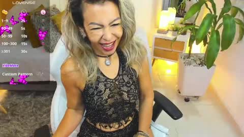 Snapshot of kimberly_milf5 chatting on 05/29/26, 11:30 Kimberly online show from 05/29/26, 11:30