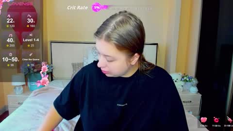 Snapshot of kimberly_mmm chatting on 10/05/25, 06:12 kimberly_mmm online show from 10/05/25, 06:12