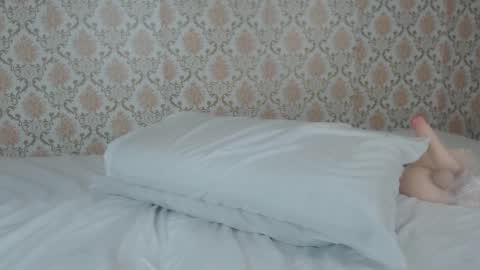 Kimberly online show from 02/10/25, 02:08