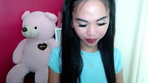 Snapshot of kimberly_tart chatting on 03/27/26, 11:04 Kimberly online show from 03/27/26, 11:04