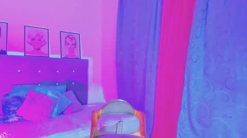 Your Queen KIM online show from 12/26/24, 10:20