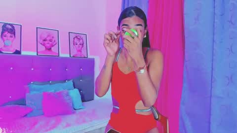 Your Queen KIM online show from 01/05/25, 01:13