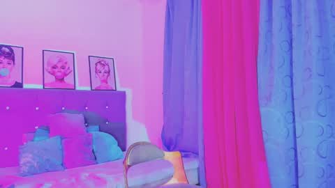 Your Queen KIM online show from 01/11/25, 11:35