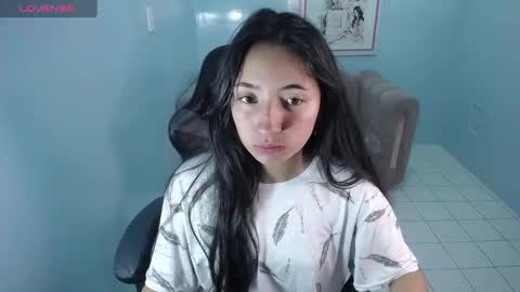 Snapshot of kimberly_thomson_t chatting on 12/05/24, 03:04 kimberly online show from 12/05/24, 03:04