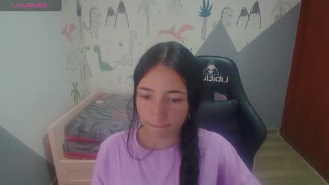 Snapshot of kimberly_thomson_t chatting on 12/17/24, 10:34 kimberly online show from 12/17/24, 10:34