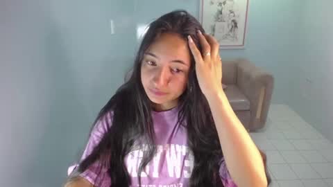 Snapshot of kimberly_thomson_t chatting on 12/18/24, 10:19 kimberly online show from 12/18/24, 10:19