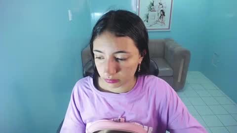 Snapshot of kimberly_thomson_t chatting on 12/20/24, 10:16 kimberly online show from 12/20/24, 10:16