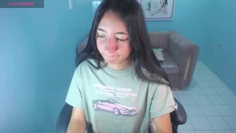 Snapshot of kimberly_thomson_t chatting on 12/26/24, 04:25 kimberly online show from 12/26/24, 04:25