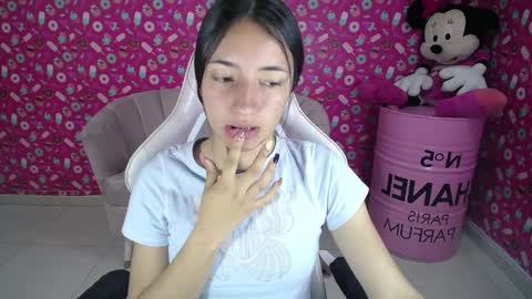 Snapshot of kimberly_thomson_t chatting on 01/19/25, 11:56 kimberly online show from 01/19/25, 11:56