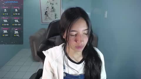 Snapshot of kimberly_thomson_t chatting on 01/21/25, 11:03 kimberly online show from 01/21/25, 11:03