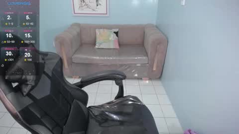 Snapshot of kimberly_thomson_t chatting on 01/22/25, 01:42 kimberly online show from 01/22/25, 01:42