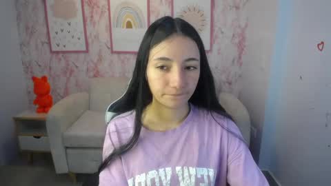 Snapshot of kimberly_thomson_t chatting on 09/22/25, 10:39 kimberly online show from 09/22/25, 10:39