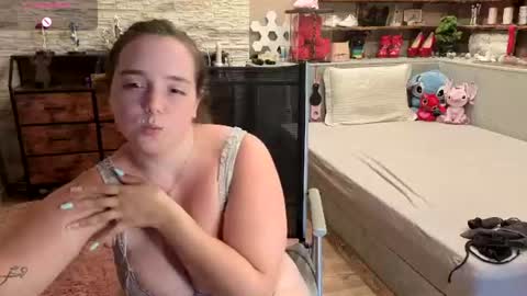 kimberlycaprice online show from 07/28/26, 04:39