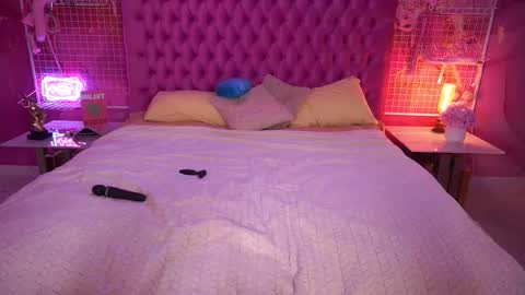 Kim online show from 03/29/26, 06:19