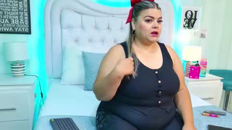 KimBrooks online show from 10/10/25, 11:09