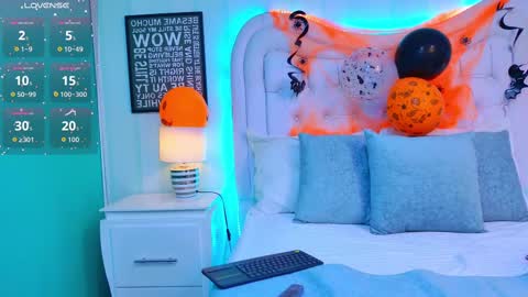 KimBrooks online show from 10/25/25, 11:07