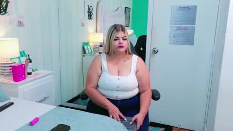 KimBrooks online show from 12/21/25, 11:06