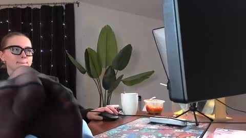 kimclarks online show from 02/08/26, 08:56