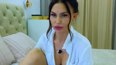 KIm online show from 12/03/25, 04:05