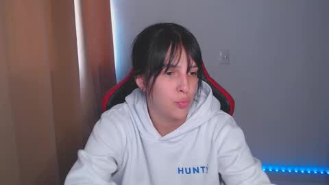 Snapshot of kimflexible_ chatting on 01/22/25, 02:03 Kim 3 online show from 01/22/25, 02:03