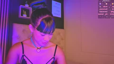 kimhilton online show from 02/01/26, 04:33