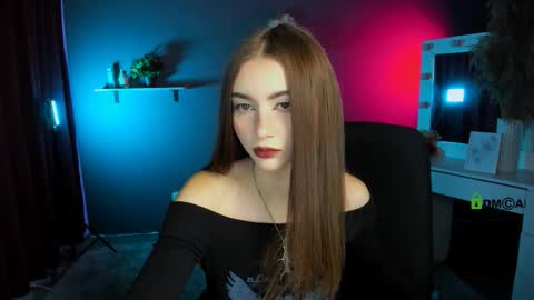 kimi_glow online show from 09/25/25, 12:53