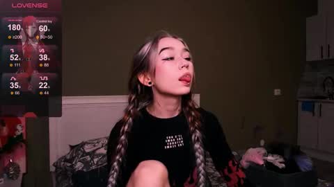 Kimiko online show from 10/25/25, 11:40