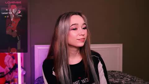 Kimiko online show from 12/19/25, 03:08