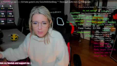 Wolfs Girl online show from 11/30/25, 02:48