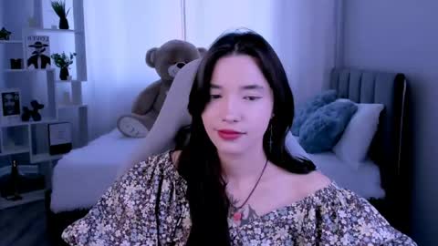 Snapshot of kimm_wong chatting on 05/19/26, 03:35 kimm wong online show from 05/19/26, 03:35