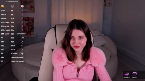 Snapshot of kimmie_shine chatting on 02/03/26, 07:35 Your Kimmie follow me online show from 02/03/26, 07:35