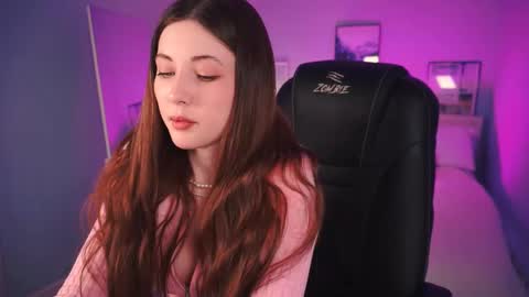 Snapshot of kimmie_shine chatting on 02/19/26, 02:13 Your Kimmie follow me online show from 02/19/26, 02:13