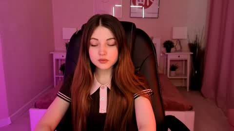 Snapshot of kimmie_shine chatting on 05/03/26, 04:02 Your Kimmie follow me online show from 05/03/26, 04:02