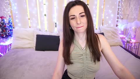 Snapshot of kimmmli chatting on 12/18/24, 02:06 Margo online show from 12/18/24, 02:06