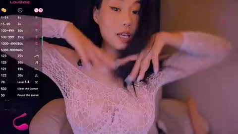 Snapshot of kimmy_chi chatting on 07/01/26, 06:18 Lo online show from 07/01/26, 06:18