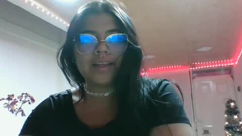 Snapshot of kimmy_kimmy_ chatting on 12/15/24, 10:58 Kimmy online show from 12/15/24, 10:58