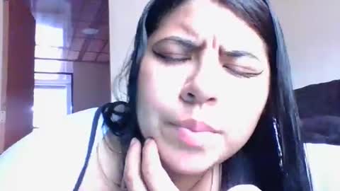 Snapshot of kimmy_kimmy_ chatting on 02/10/25, 05:19 Kimmy online show from 02/10/25, 05:19