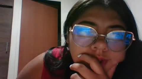 Snapshot of kimmy_kimmy_ chatting on 02/17/25, 01:47 Kimmy online show from 02/17/25, 01:47